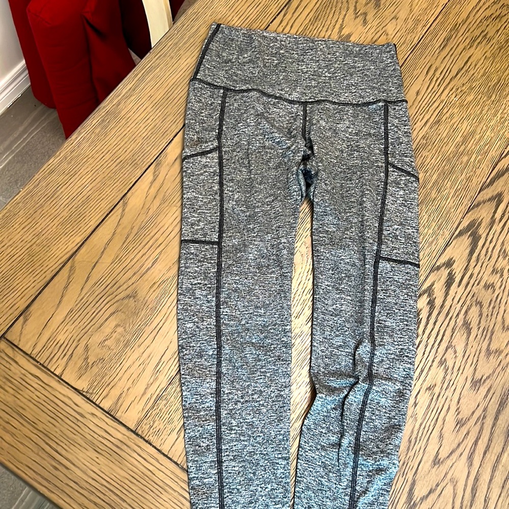 Aerie pants with side pockets. Soft. Size medium